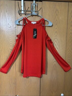 Makarthy OrangeCold-Shoulder Long Sleeve Top women’s small